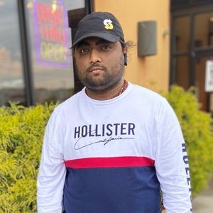 Meet your Posher, Yogesh